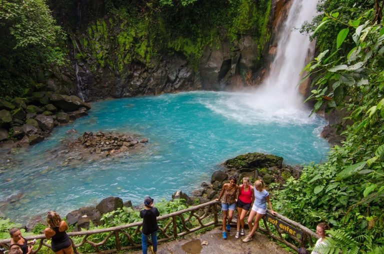 Río Celeste Waterfall Hike & Llanos de Cortés